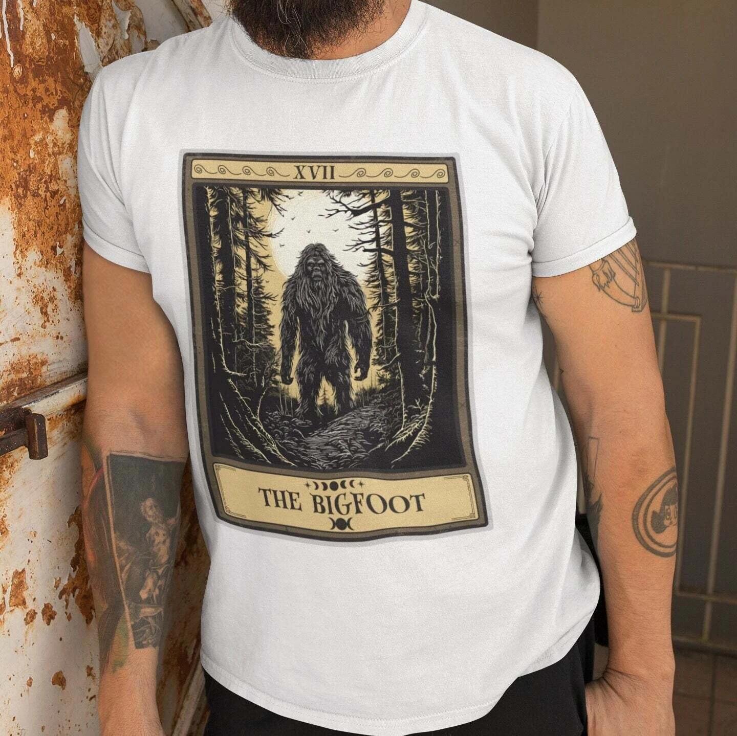 Bigfoot Tarot Card Shirt M
