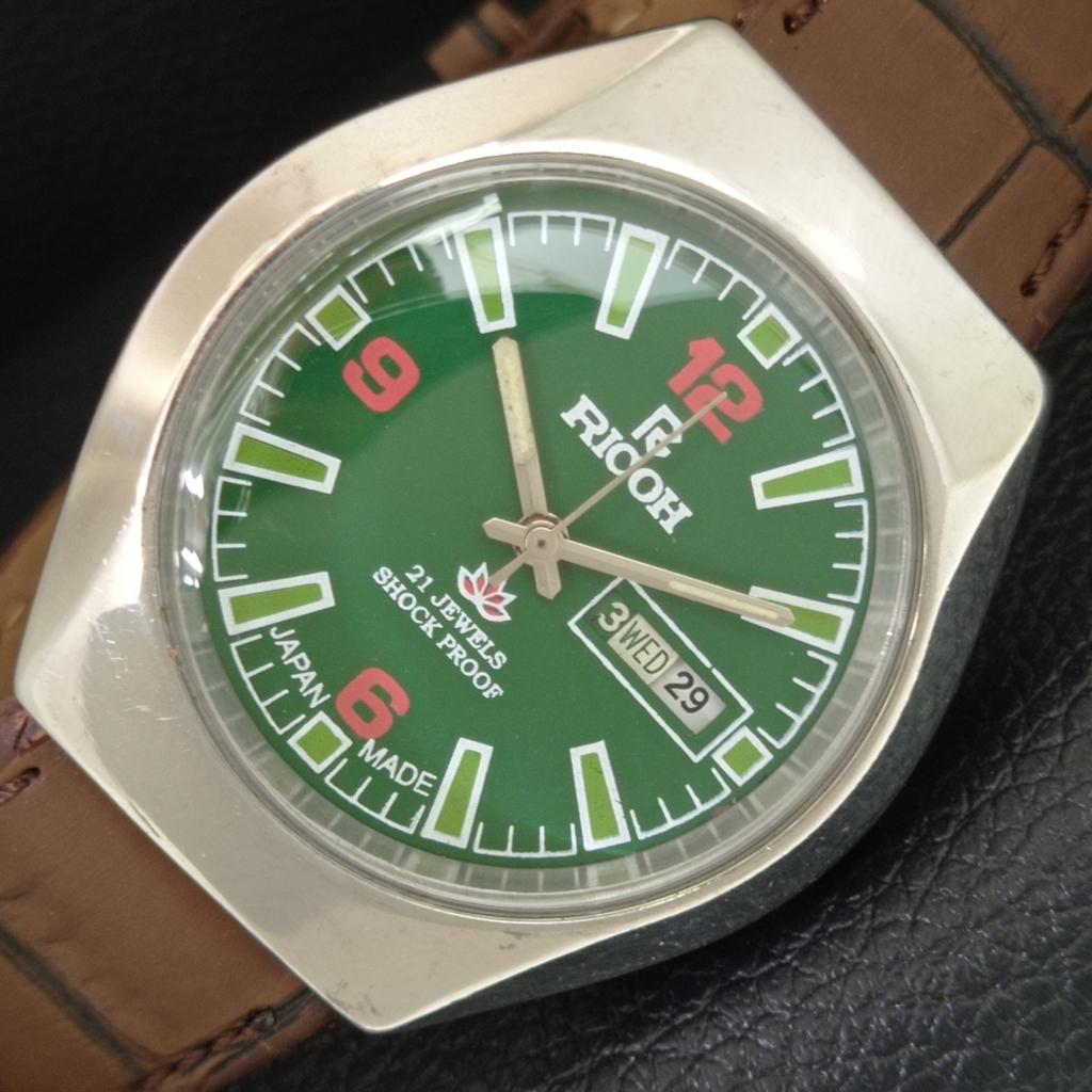 

AUTOMATIC VINTAGE RICOH R31 JAPAN MENS GREEN COLOR DIAL WATCH a707614-1