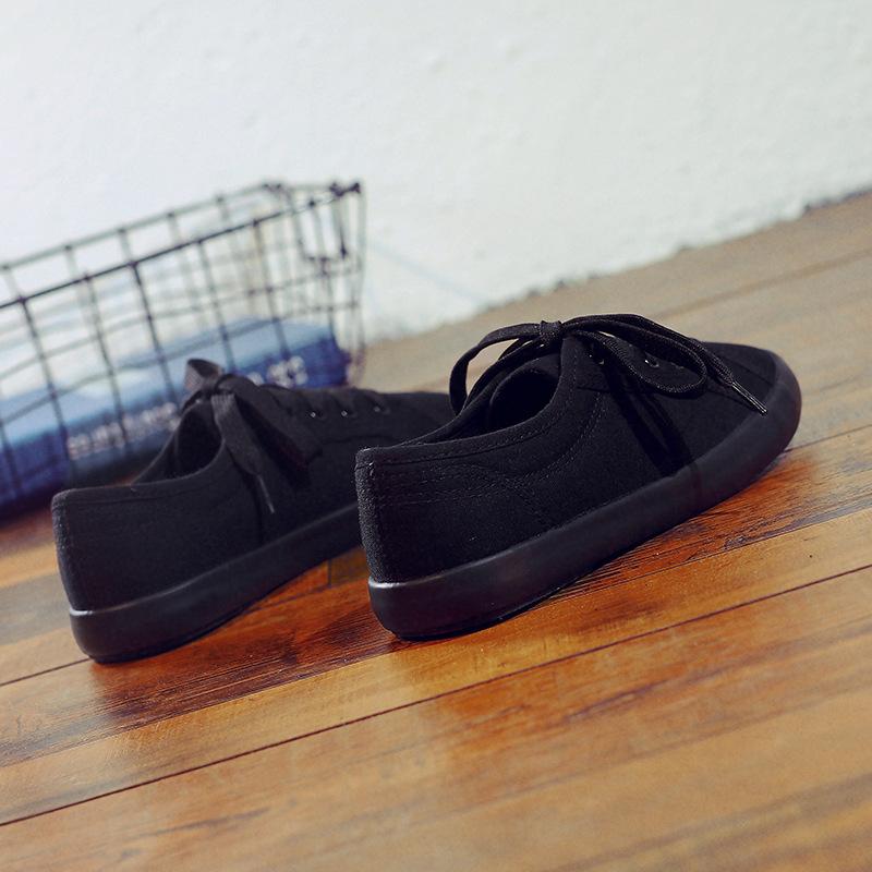 2025 Nieuwe Klassieke Zwarte Canvas Schoenen voor Dames Ademend Platte Zool Comfortabele Werkschoenen Lichtgewicht Antislip Casual Minimalistisch