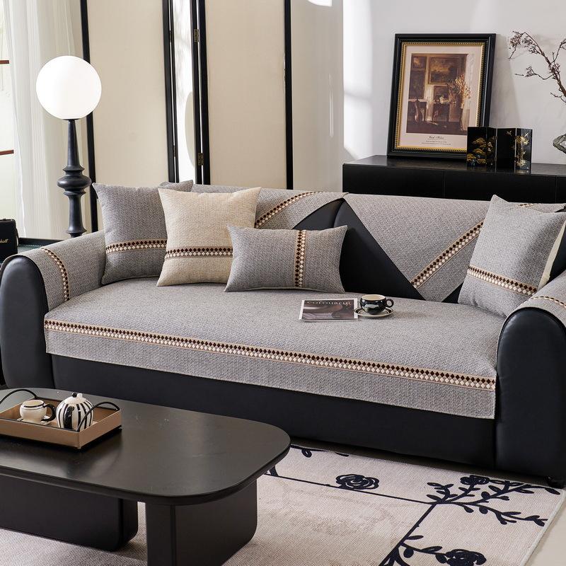 

2025 Новый Минималистичный и Современный Чехол на Диван из Шенилла Универсальный для Четырех Сезонов Противоскользящий Пылезащитный Чехол-Накидка на Диван Тканевый Чехол 70x70cm 1pcs