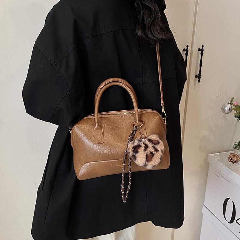 Retro Bag Women's Large-capacity New Autumn and Winter Versatile Messenger Bag Casual Fashion Commuter Pillow Bag