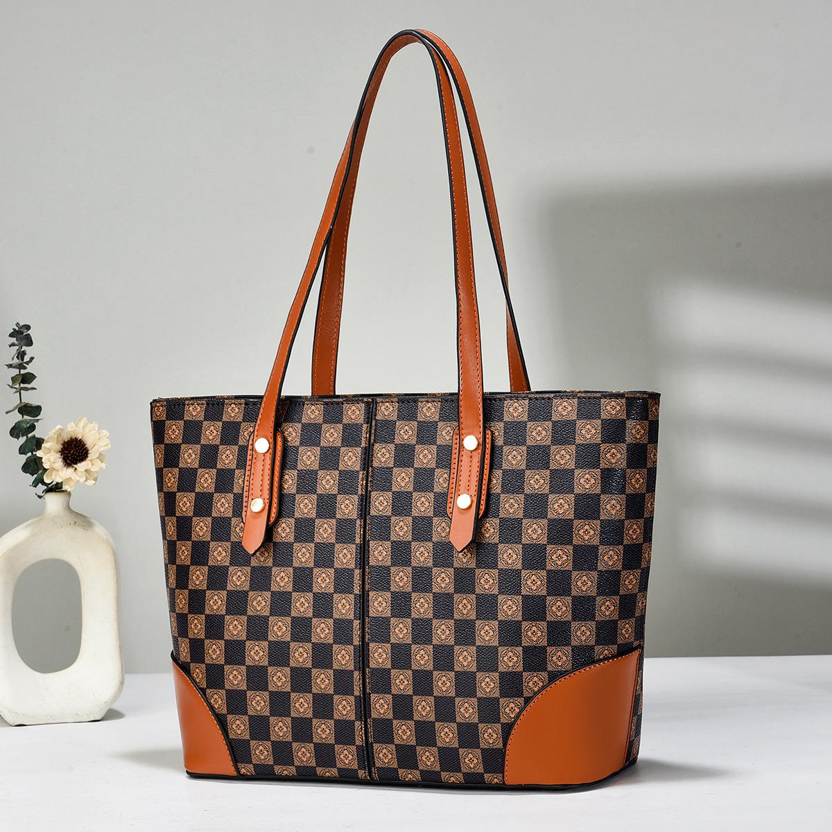 

Tote bag large bag handbag shoulder bag retro presbyopia armpit bag women s bag 30*12*25 темно-коричневого