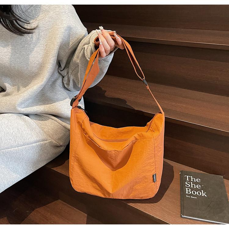 Classic Nylon Retro Shoulder Bag With Ample Storage For Casual Daily Use