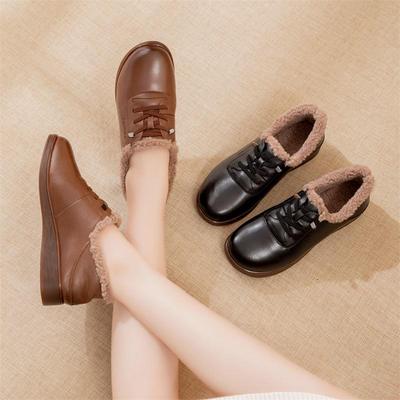 "2025 Winter Genuine Leather Non-Slip Fur-Lined Flat Shoes for Middle-Aged and Elderly"