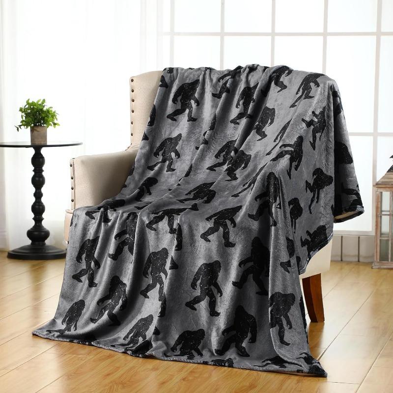 

[1pc Bigfoot Flannel Throw Blanket] Buryeah Sasquatch Bigfoot Flannel Throw Blanket Unique Funny Gift for Bigfoot Lovers 30x40in
