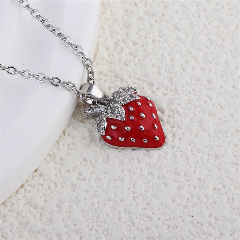 

Stainless Steel Red Zircon Strawberry Pendant Necklace, Suitable For Women And Girls, Romantic Floral Planet Tulip Necklace.