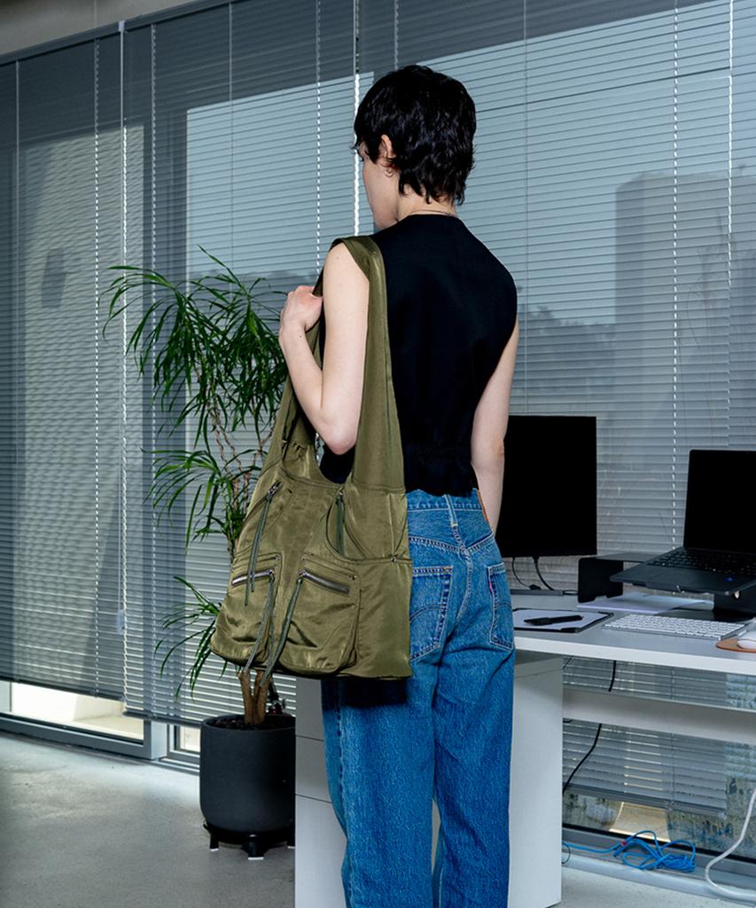 Debbyoung Cargo Shoulder Bag [Khaki]