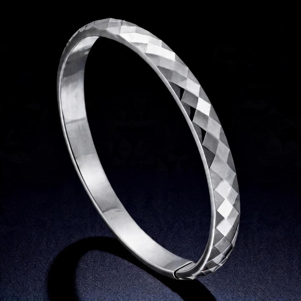 Four-Leaf Clover Titanium Steel Bracelet - Colorfast & Versatile Jewelry