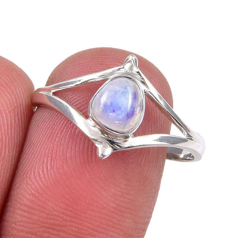 

Natural Rainbow Moonstone Gemstone Handmade 925 Sterling Silver Ring Size 9 D6g17