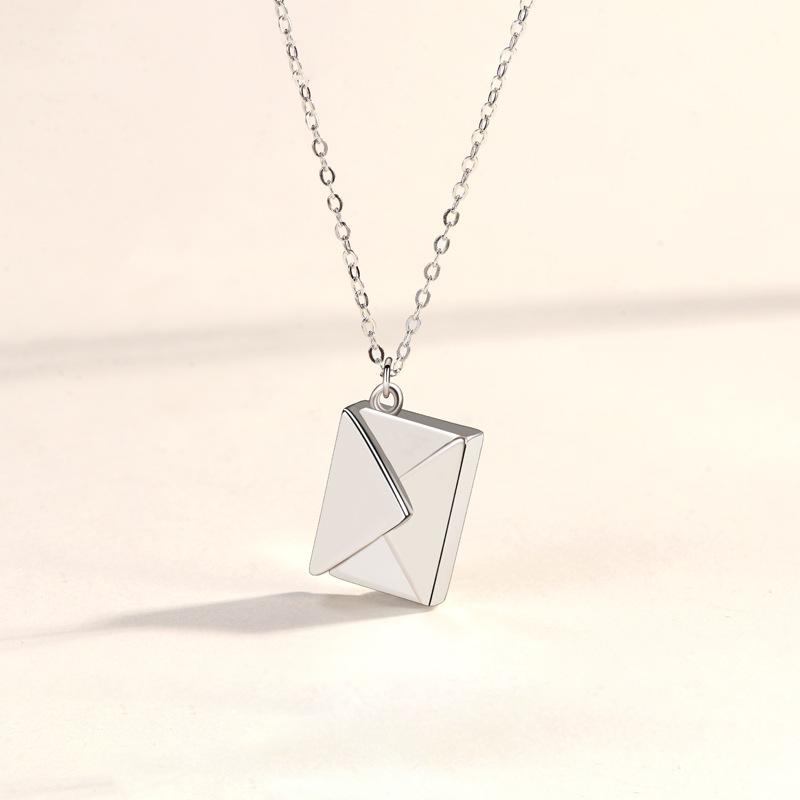 Envelope Necklace Women'S Engraving Love Letter Couple Pendant Retro Women'S Niche Sweater Chain Accessories Premium