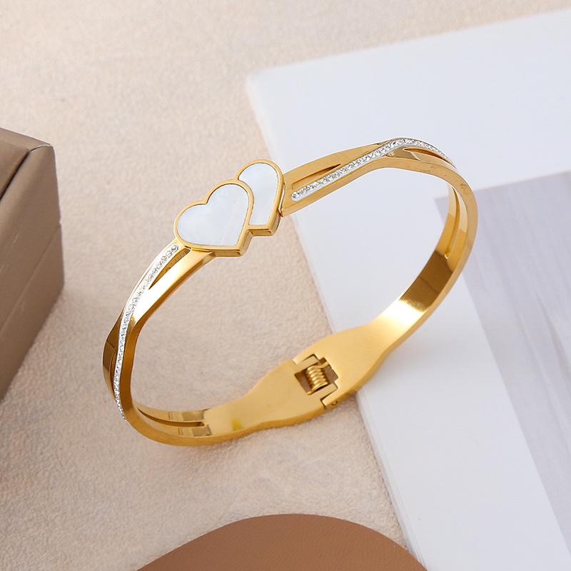 Elegant Mother-of-Pearl Rhinestone Titanium Bracelet - Fashionable, Versatile, Colorfast Stainless Steel Jewelry золотой
