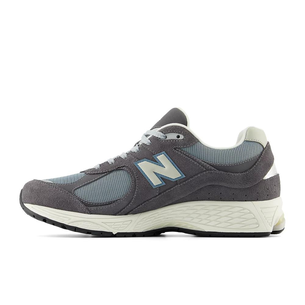 Sneakers New Balance Grey 2002R