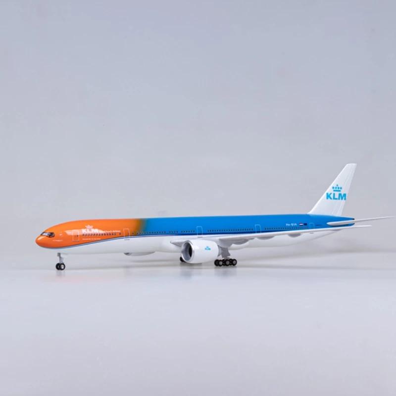 1:157 Scale Large Model Airplane 777 Holland KLM B777 Plane Models Diecast Airplanes with LED Light for Collection or Gift