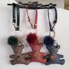 [byDream] Bären Schlüsselanhänger, Bären Taschenanhänger, Plüsch Bären Schlüsselanhänger mit Stoff und Echtem Lederband, Echtes Nerzfell mit Bommel, Stilvoll und Niedlich