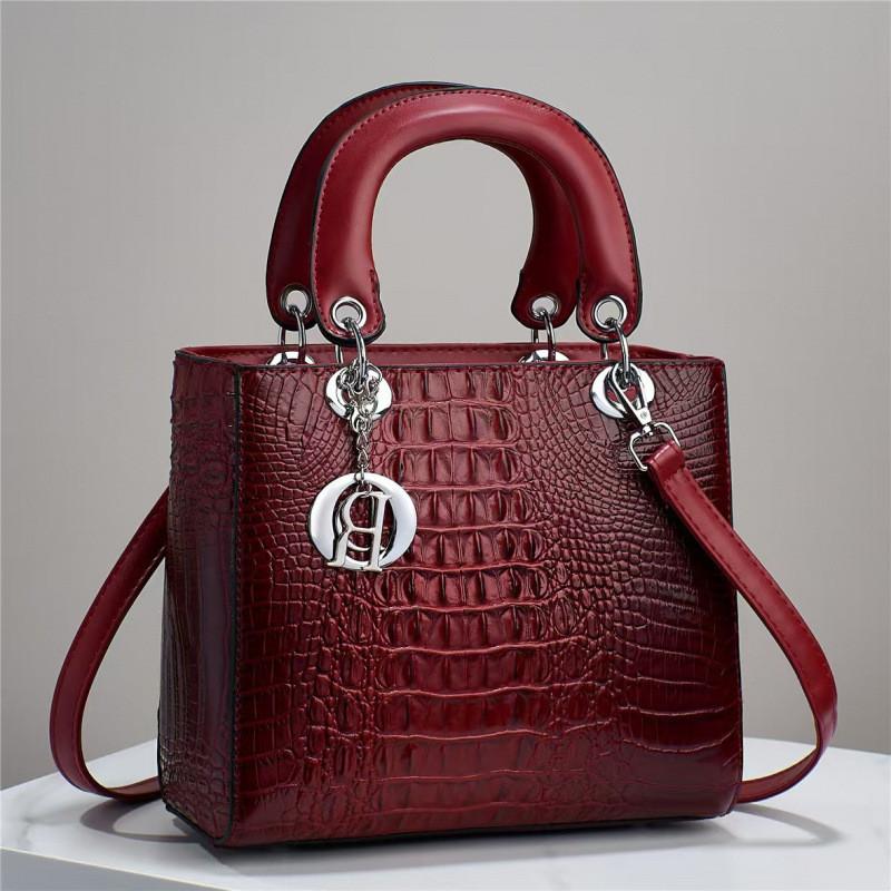 Street Style Pu Tote Bag For Women With Diamond Pattern And Inner Pockets Perfect For Daily Use