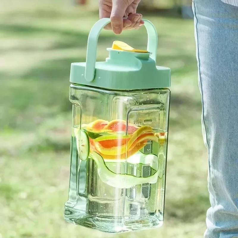 3,5L Sommer Kaltwasserflasche Großes Fassungsvermögen Eisgetränkespender Kühlschrank Wasserkessel mit Zapfhahn Aufkleber Getränkekrug