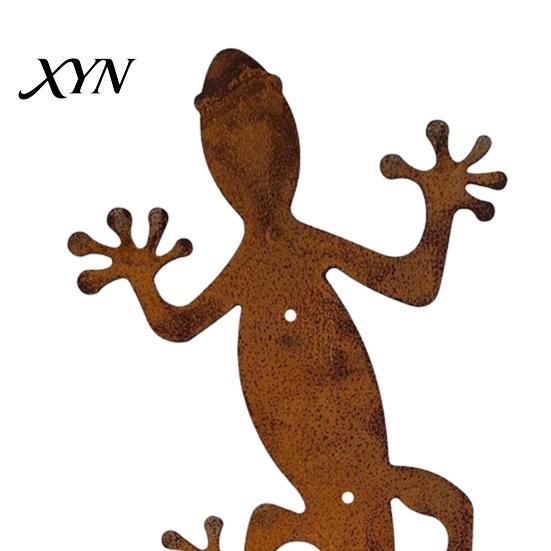 Wooden Door Iron Decor 2Pcs Metal Gecko Frog Wall Art, Rustic Lizard for Outdoor Garden, Anti-rust Patio & Yard, Distressed Finish Animal Hanging