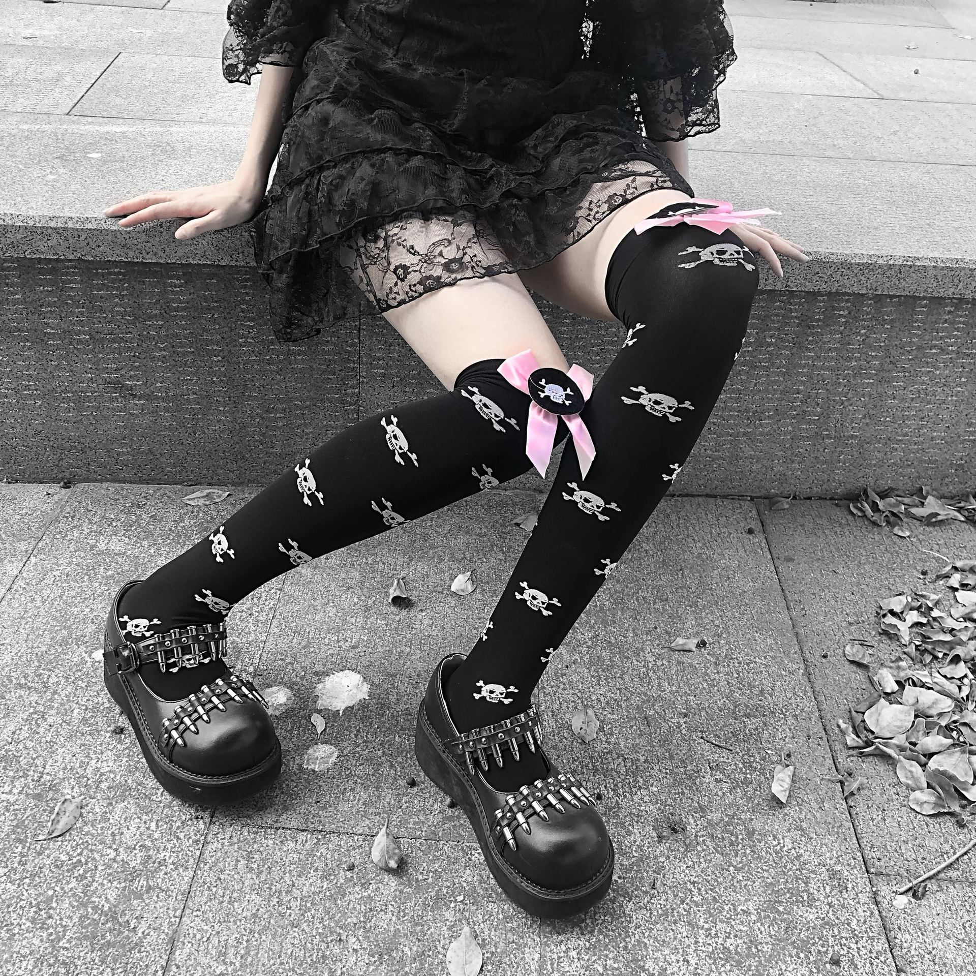 Lolita Dark Black Skull Stockings With Bow Pink Long Socks Female Lolita Harajuku Black Powder Punk Cosplay Jk Calf Lolita Socks One Size