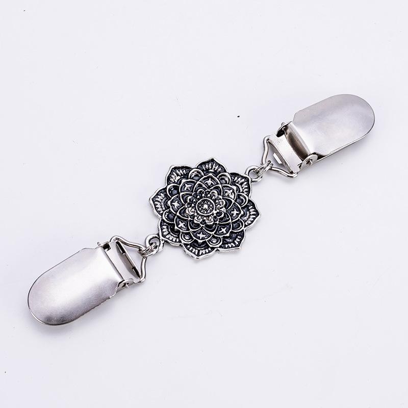 Vintage European & American Shawl Clip: Women's Diamond Sweater, Scarf, Brooch & Collar Alloy Accessories