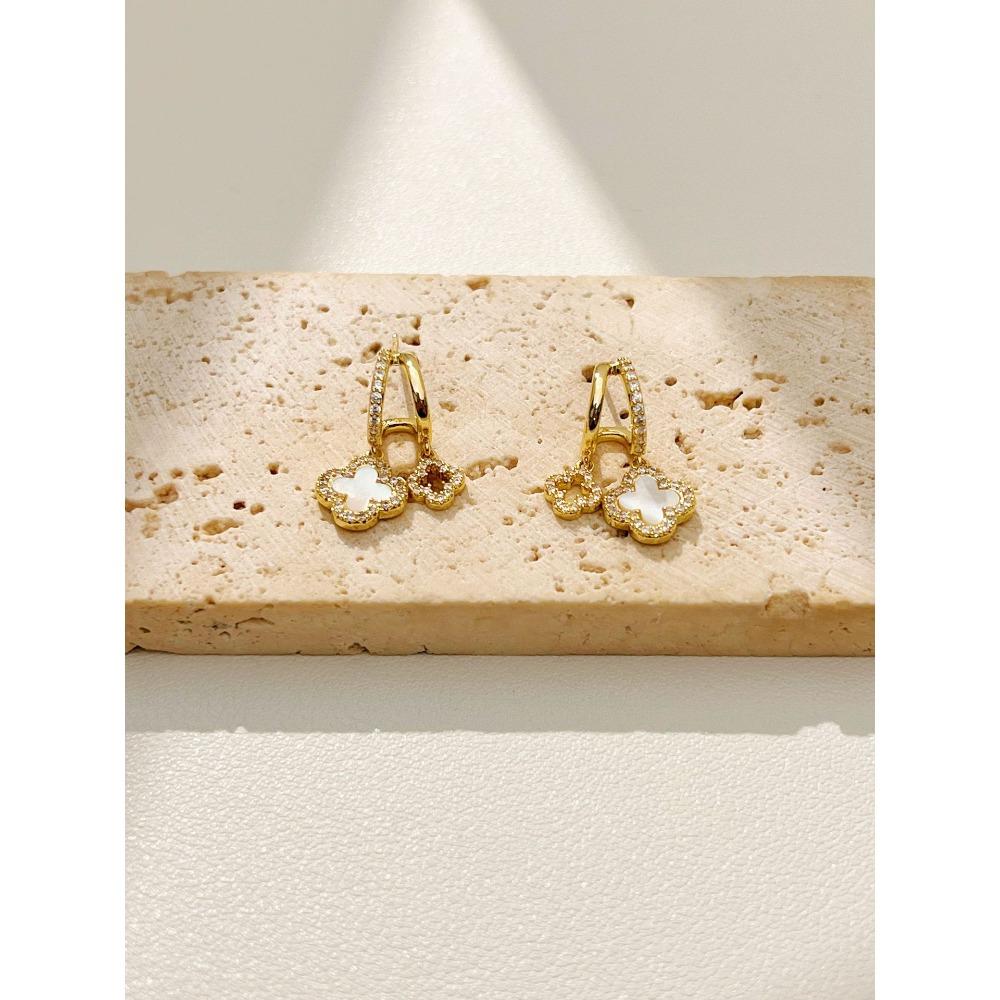 High-end Four-leaf Clover Earrings Fashionable Versatile and Luxurious for Everyday Wear