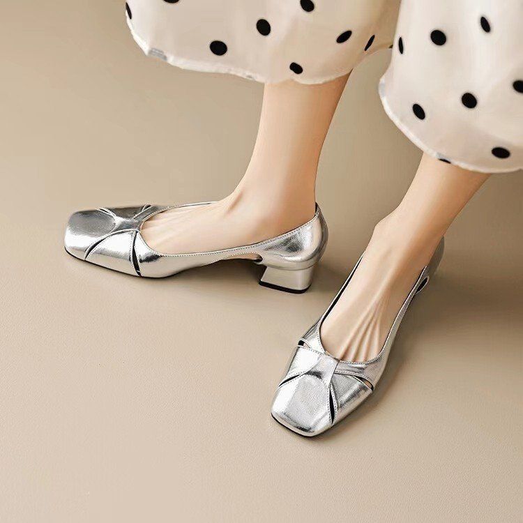 Very Easy To Wear Versatile and Not Tired of Single Shoes for Women In the Spring and Autumn of 2025, the New Square Head Medium Heel Thick Hee