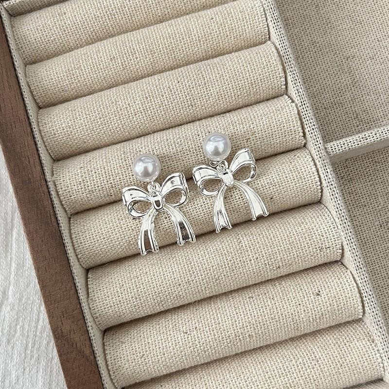 High-end Temperament Silver Earrings for Women