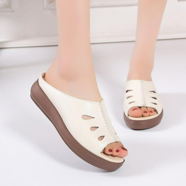 Summer Soft Leather Mother Sandals and Slippers, One-step Mid-heel, Outer Wear, Ladies Slippers, Thick-soled Slope-heeled Beach Slippers