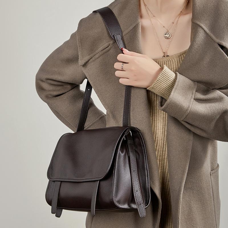 Season Retro Matte Shoulder Tote Bag Women'S Winter First Layer Cowhide Commuter Bag Big Bag