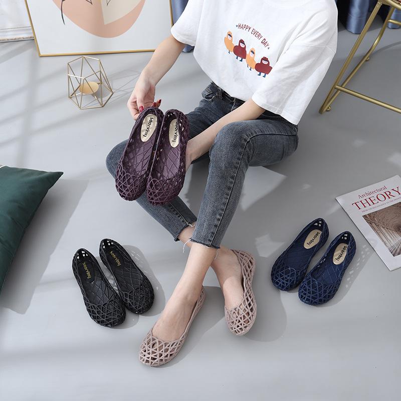 Women's Fashionable Summer Jelly Sandals, Soft Sole, Versatile Closed Toe, Hollow Out Design, Flat Sole, Outdoor Wear, 2022 Style