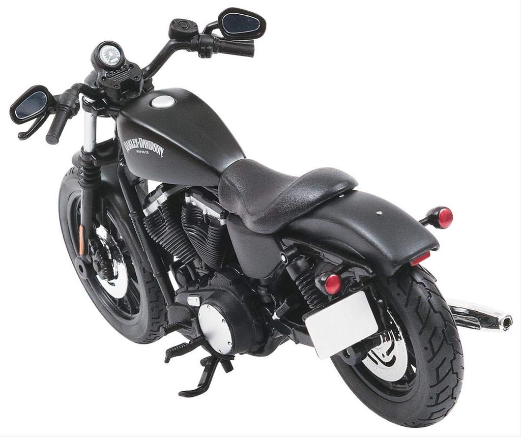 Maisto Maßstab 2014 Sportster Iron 883 Fertigmodell 1/12 Harley-Davidson (Schwarz) (Produktcode 32326)