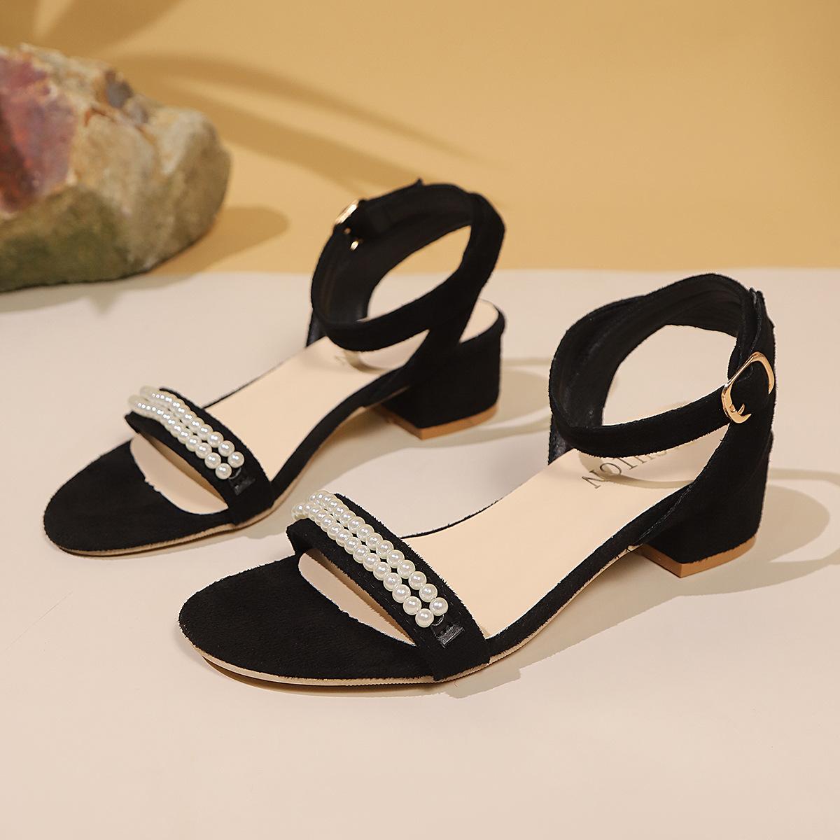 

2025 summer new round head hollow pearl one-word buckle fashion large size women s thick heel sandals 42 чёрный