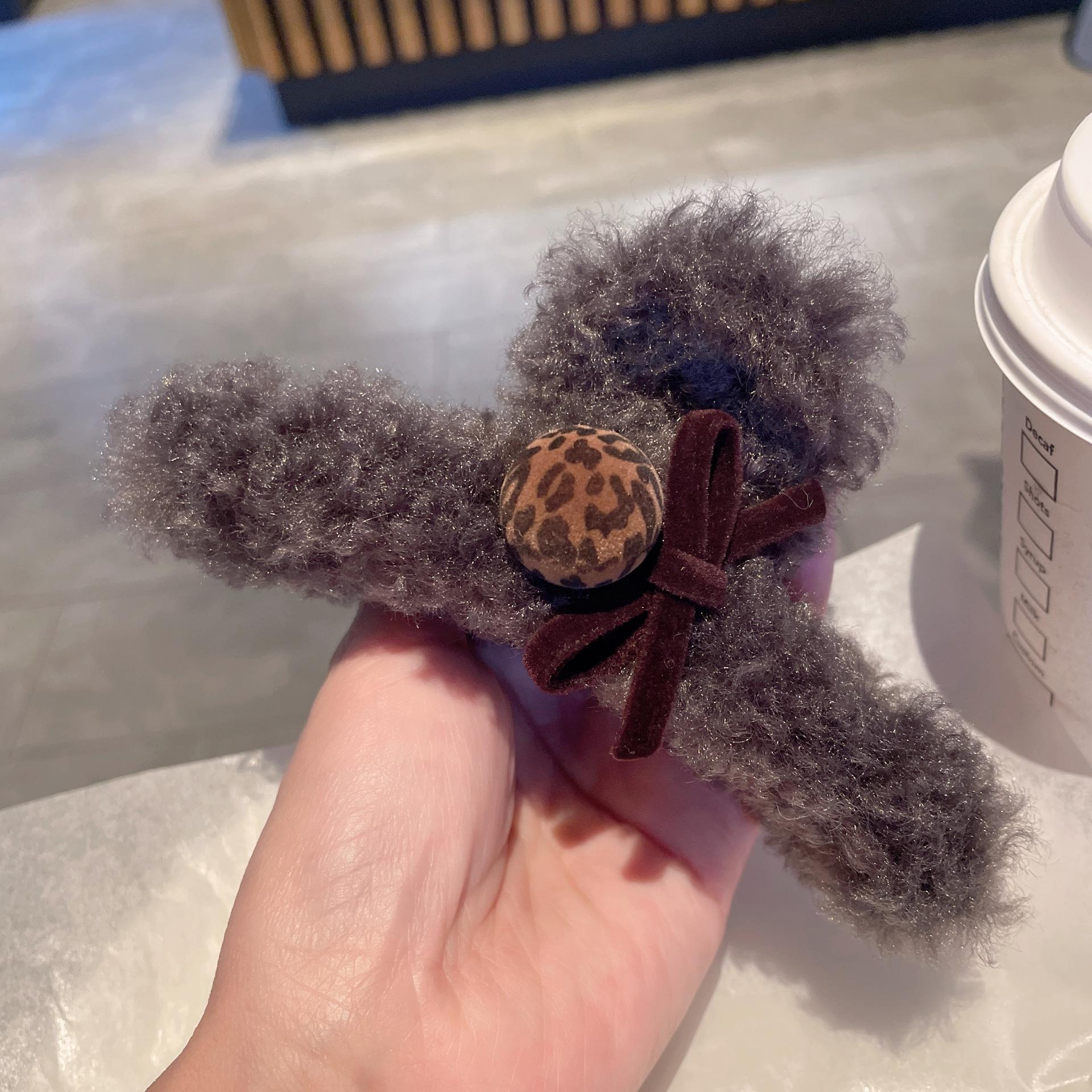 Korean Retro Plush Bow Large Hair Claw - Fashion Shark Clip for Updo