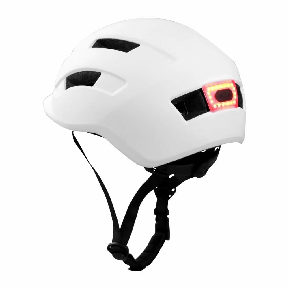 New Intelligent Three Alarm Lights Bicycle Helmet Outdoor Sports Electric Bicycle Helmet Led Motorcycle Bicycle Helmet M