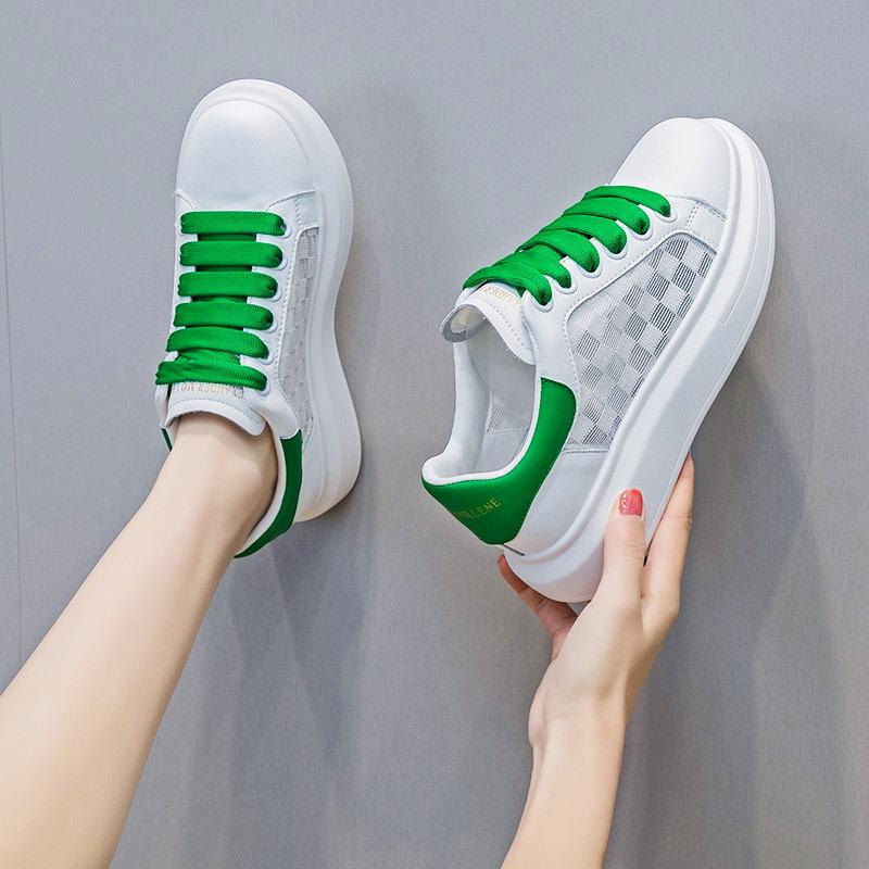 Scarpe da donna in pelle estive nuove traspiranti versatili platform scarpe a rete scarpe sportive da studente suola platform aumentano l'altezza