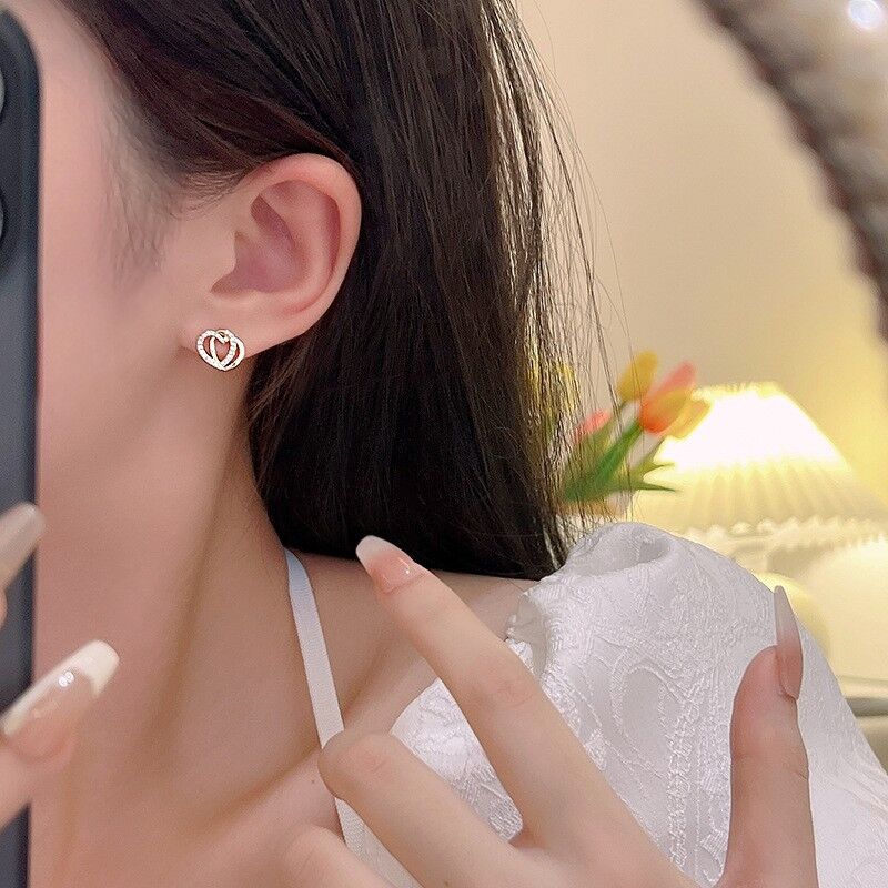 Cubic Zirconia Heart Stud Earrings High Quality Silver Color Ear Accessories for Women Exquisite Earring Hot Love