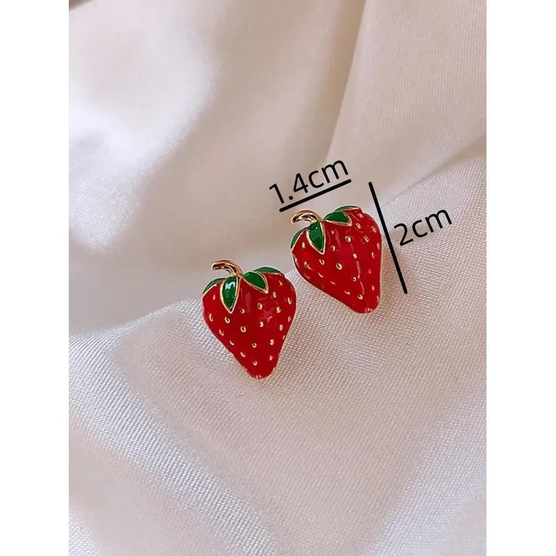 2 fashionable and cute small strawberry earrings for women's daily wear and travel accessories