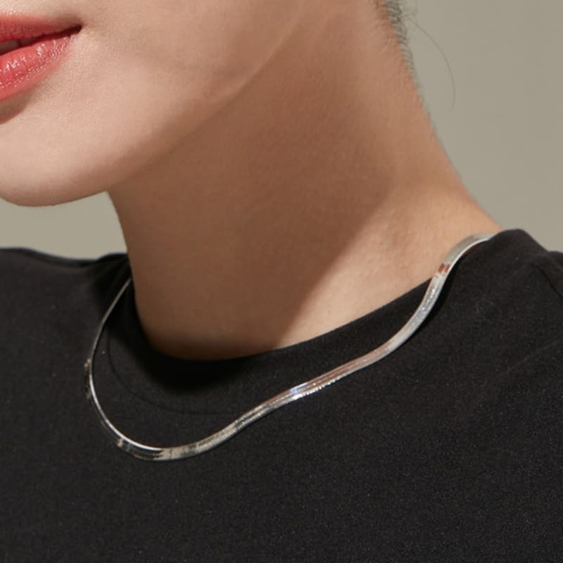 Tirr Lirr Tizen Maximize Snake Chain Silver White Necklace TNDSVW14044M