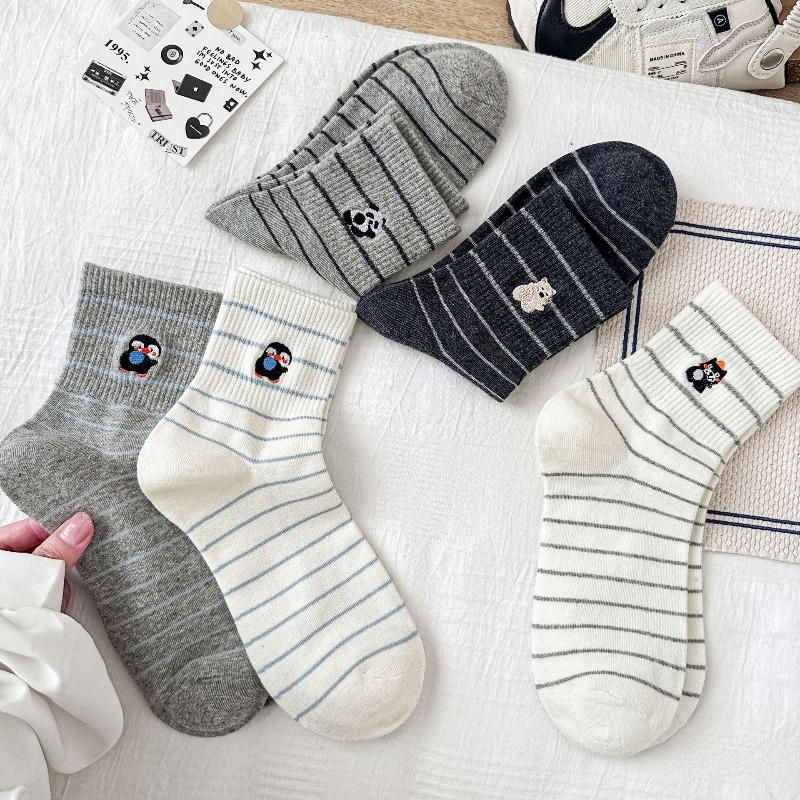 Ladies' Spring and Autumn Cartoon Embroidered Mid-calf Socks, Trendy and Versatile Striped Women's Socks, School Style