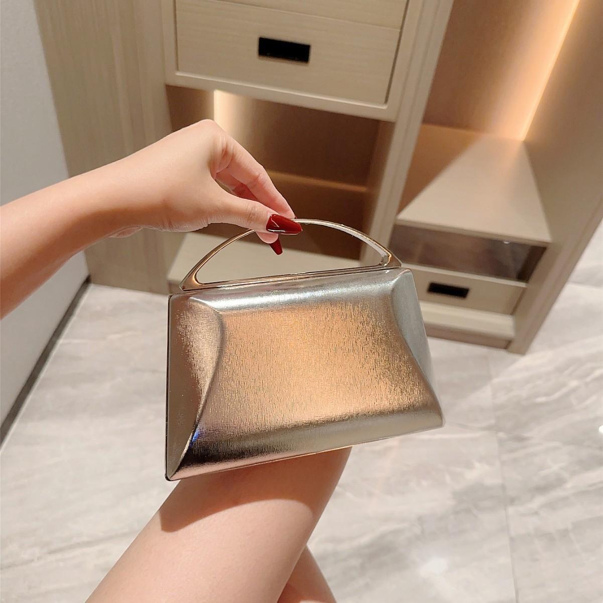 

Unique Geometric Shape Handbag Noble Temperament Chain Crossbody Bag Luxury Lady Top-Handle Bag Female Evening Party Clutch Bags срібний