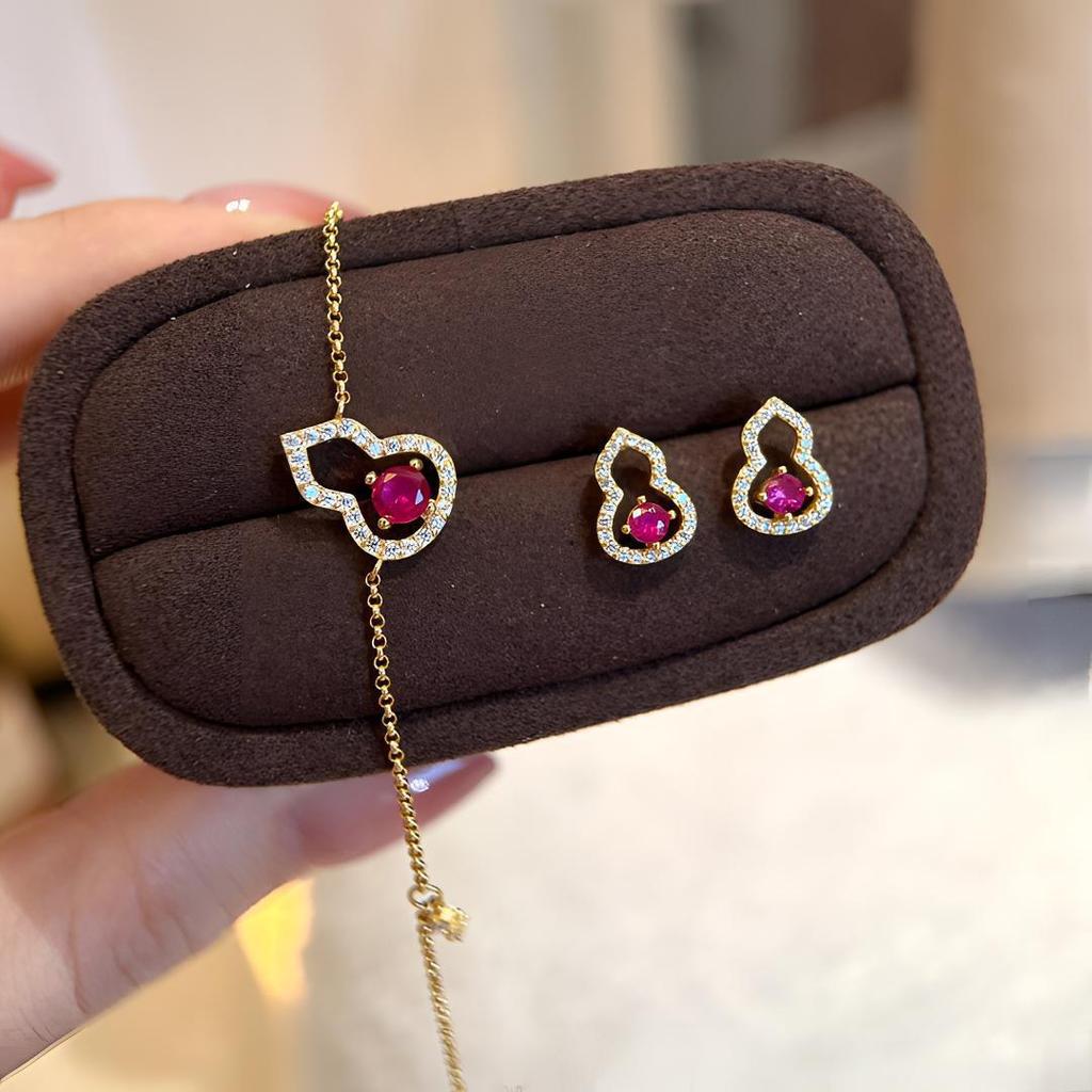 Women's Light Luxury Ruby Gourd Bracelet in S925 Sterling Silver – Versatile, High-End Niche Design