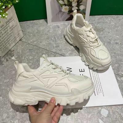 2025 nové platformové bílé boty internetové celebrity všestranné sportovní zvyšující jednoboty tenké dad shoes dámské ins tide prodyšné