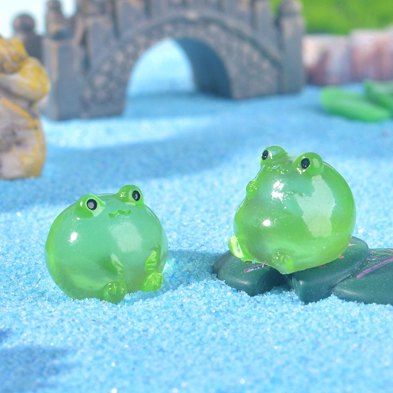 Micro-landscape Chubby Baby Frog Transparent Glow-in-the-dark Garden Decoration Accessory Mini Figurine