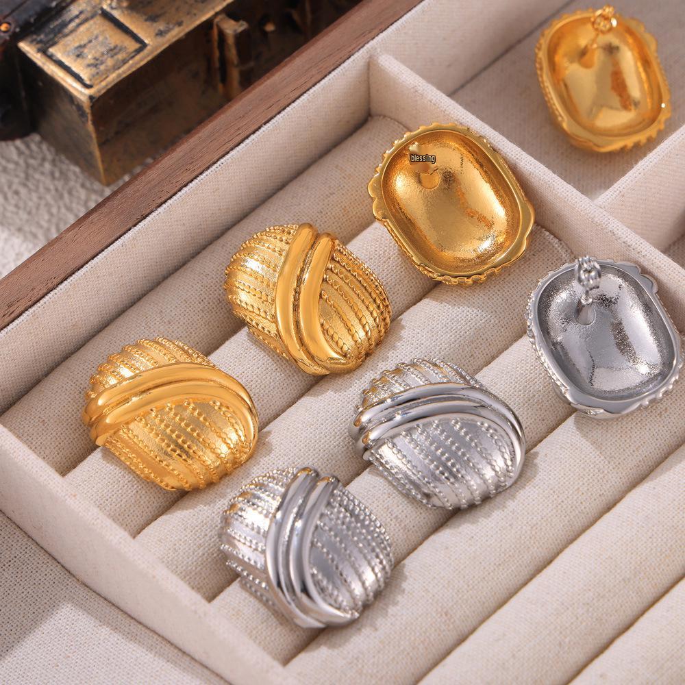 

Elegant Multi-Layer Geometric Oval Earrings in Gold-Plated Titanium Steel