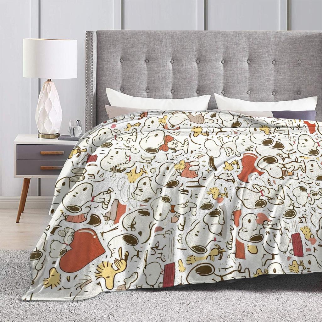 Snoopys Cartoon Flannel Blanket Awesome Throw Blankets for Home 150*125cm Bedspread,