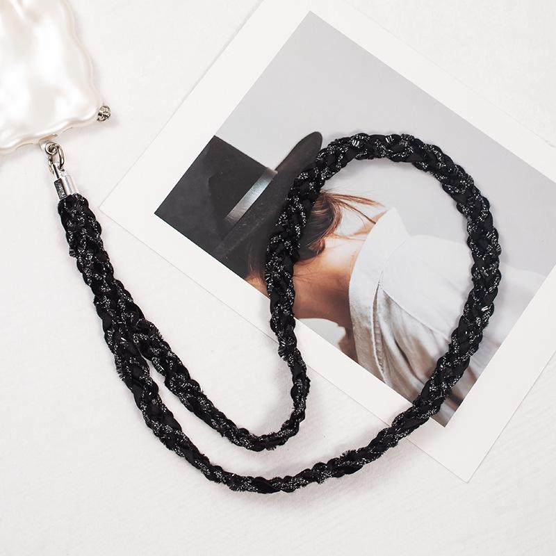 Douyin-Inspired Black Woven Mobile Phone Lanyard – Wearable Crossbody or Neck Anti-Lost Chain with Fragrance Style.