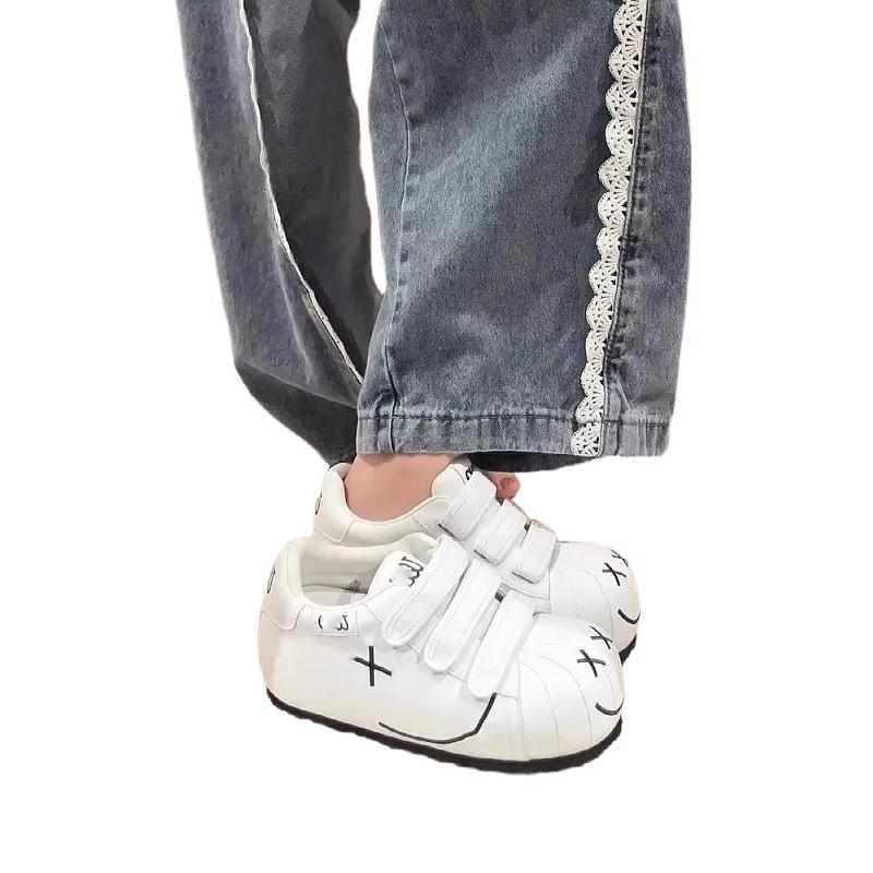Velcro bread shoes women's 2025 new small board shoes fashion versatile student leisure sports white shoes