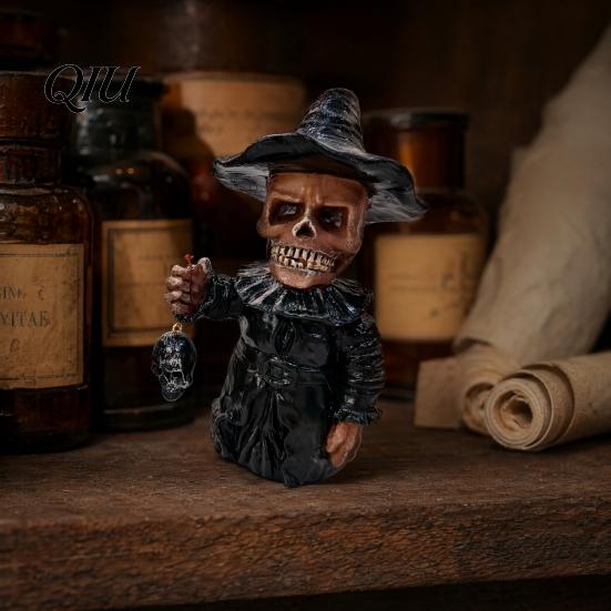 Hand-held Skull Pendant Gothic Skeleton Figurine, Small Resin Statue, Day of The Retro Distressed Dead Halloween Decoration for Shelf, Desktop, Office
