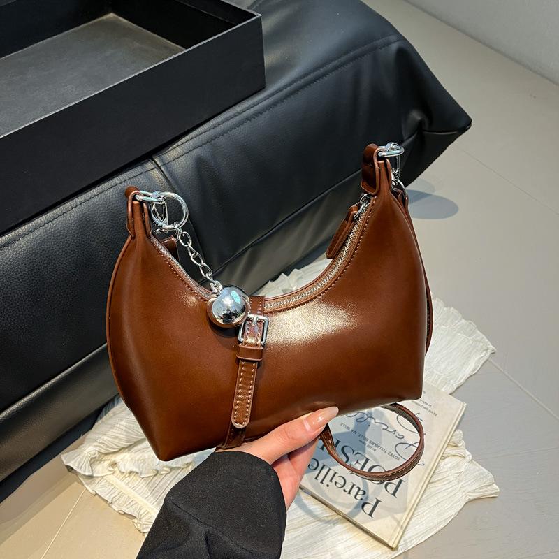 Large-capacity Bag Women's Autumn and Winter Versatile 2025 New Casual Shoulder Messenger Bag Korean Version Popular Commuter Dumpling Bag