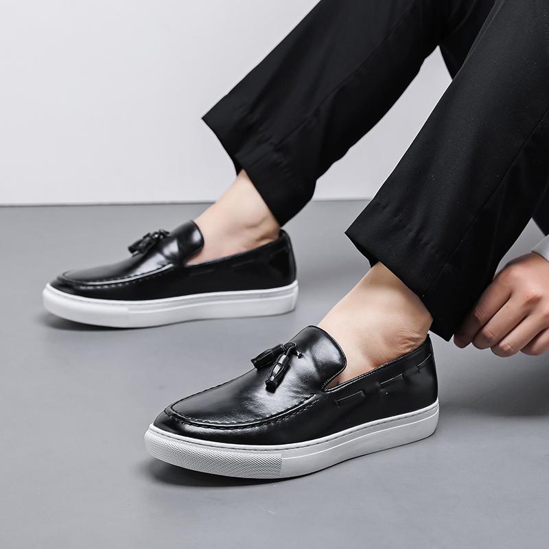Fashion Brand High Quality Tassels Men's Shoes Handmade Leather Footwear Casual Business Flats Outdoor Soft Soled Travel Slip-on Shoes