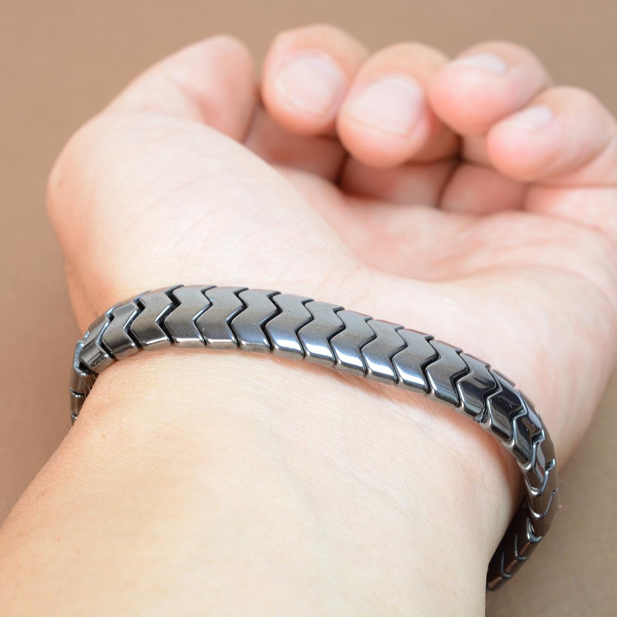 Unisex Hematite  Titanium Magnetic Therapy Bracelet with Black Gallstone Beads